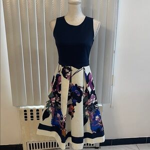 Dress barn Floral Sleeveless Dress w/ Navy Top size 4P excellent condition